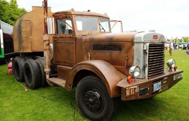Vintage Semi Trucks for Sale