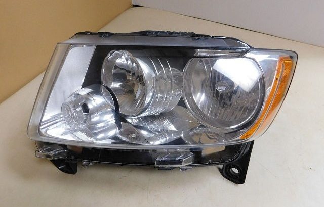 2012 Jeep Grand Cherokee Headlights