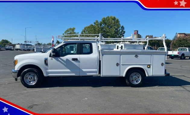 Crew Cab Utility Truck for Sale