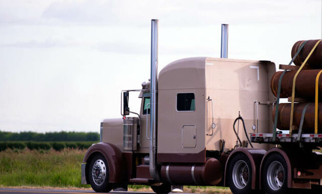 How To Become a Owner Operator Truck Driver