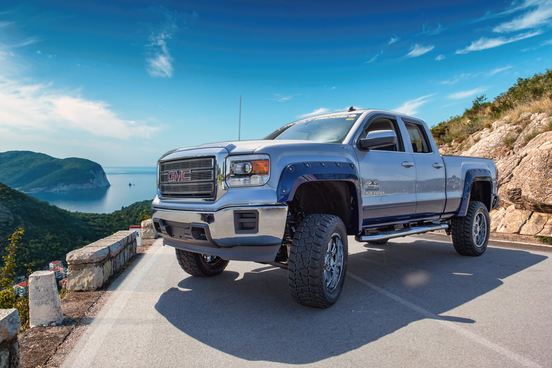 Things to Consider Before Purchasing a Lifted Truck