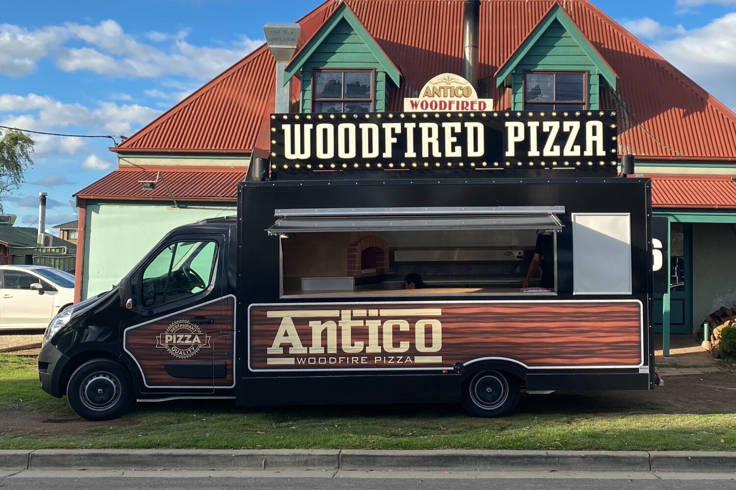Make an Informed Decision Before Purchasing a Pizza Truck for Sale