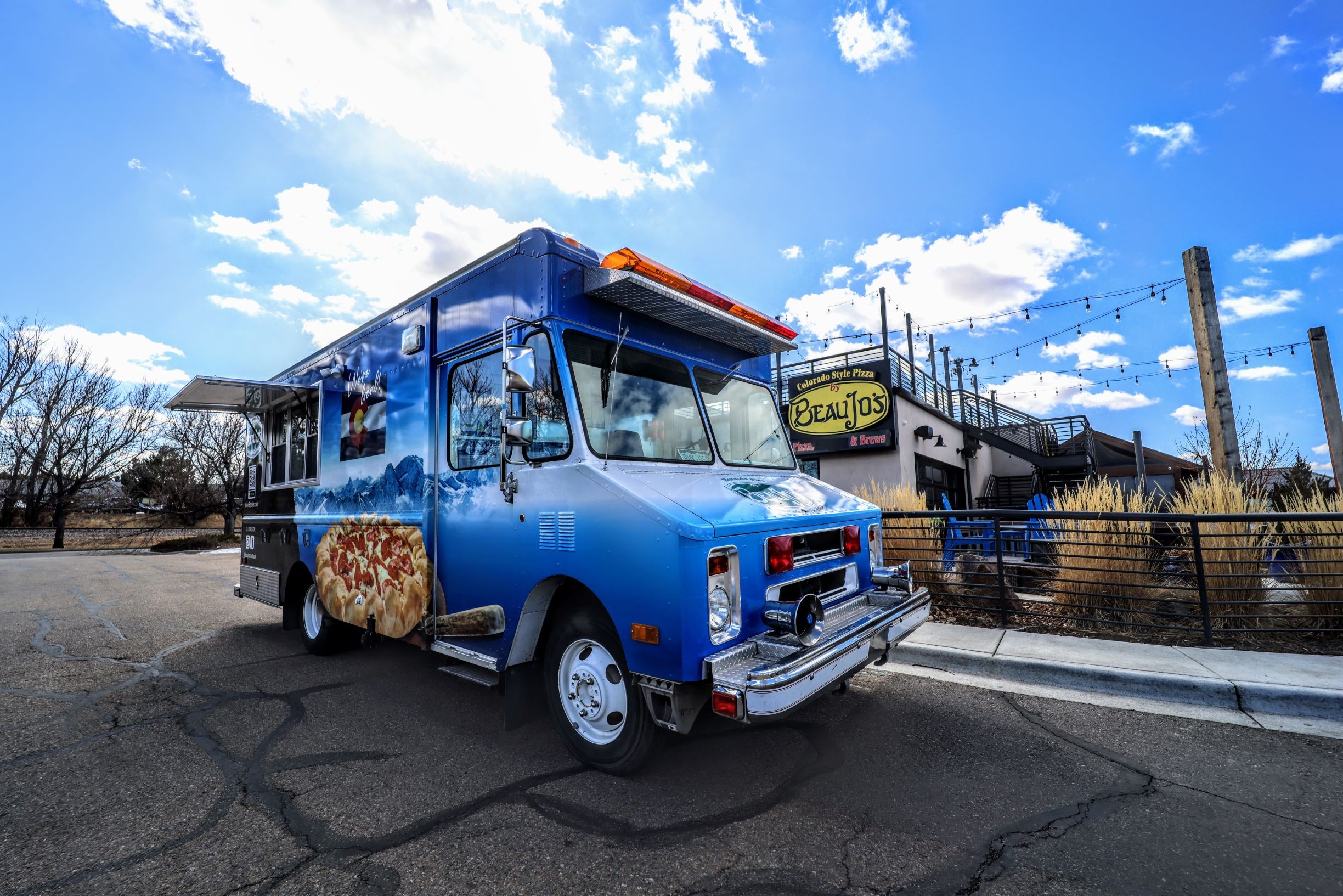 Tips in Buying Your Pizza Trucks